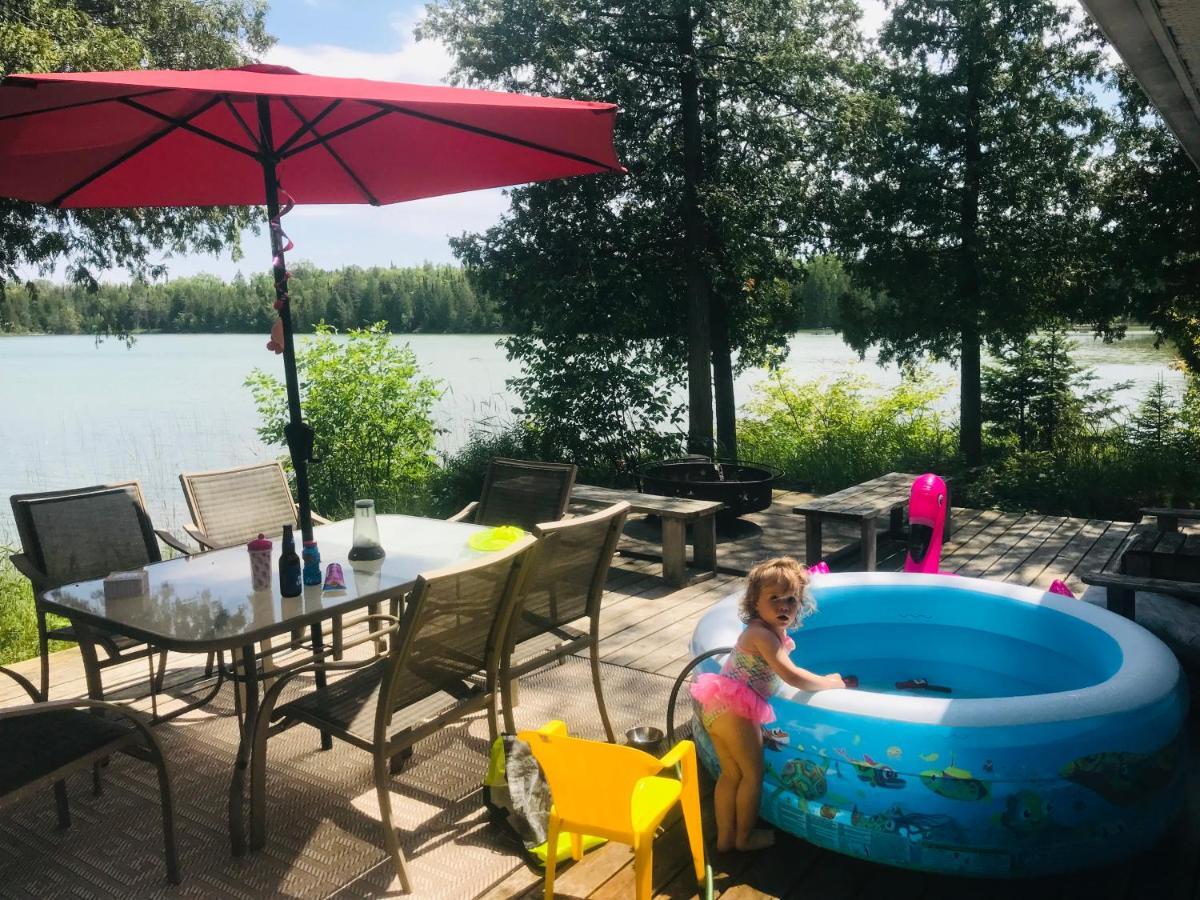 Lakefront Hope Lodge Miller Lake Kültér fotó