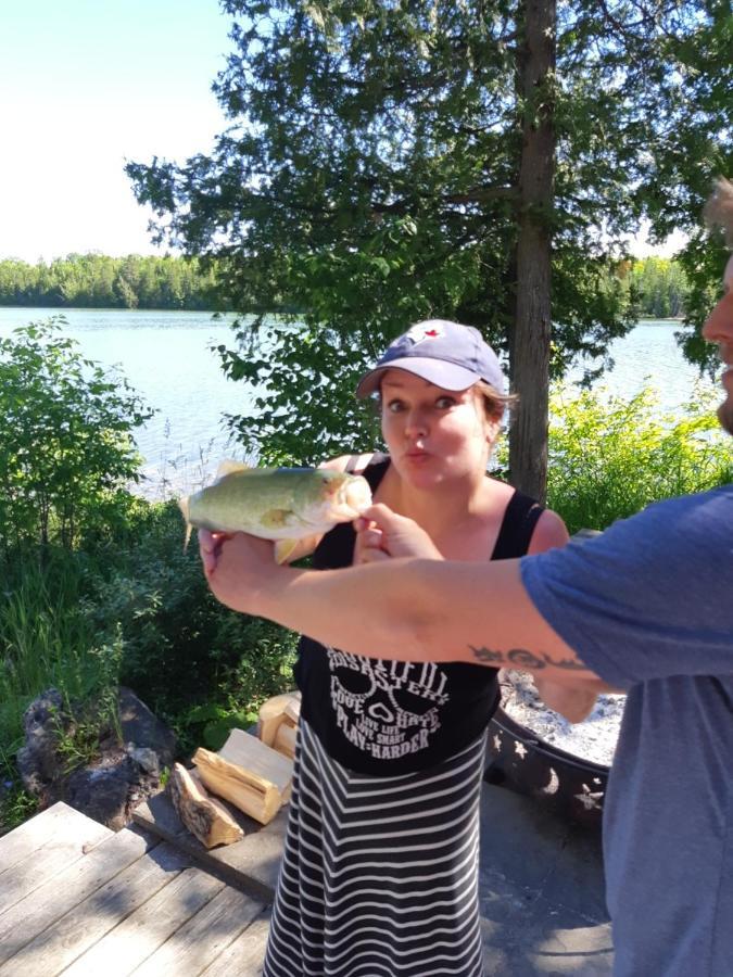Lakefront Hope Lodge Miller Lake Kültér fotó
